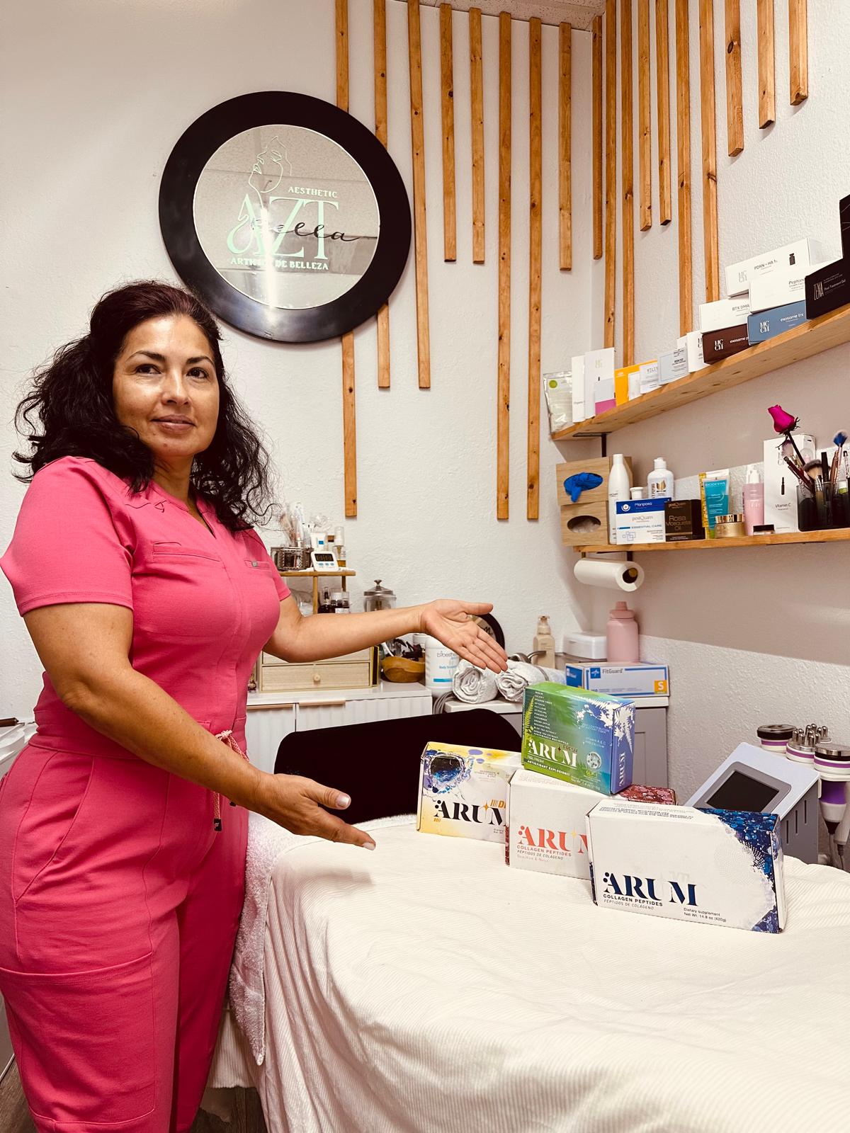 Bellanid en su suite privada de belleza en Kissimmee